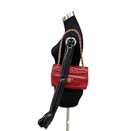 Chanel-Bolsa com aba acolchoada CC-Vermelho
