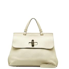 Gucci-Mittelgroße Daily-Lederhandtasche aus Bambus 392013-Weiß