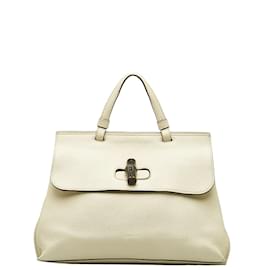 Gucci-Mittelgroße Daily-Lederhandtasche aus Bambus 392013-Weiß