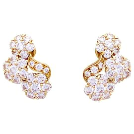 Autre Marque-Boucles d'oreilles Van Cleef & Arpels "Snowflake" or jaune, diamants.-Autre