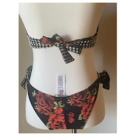 Guess-Bikini GUESS con top blanco de cuadros Vichy/braguitas florales negras y nuevas-Multicolor