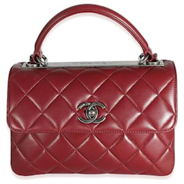 Chanel-Bolsa pequena com aba moderna Chanel Borgonha acolchoada em pele de cordeiro-Bordeaux