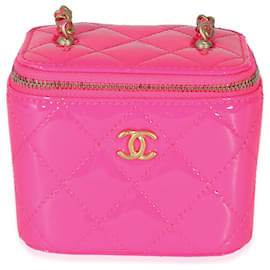 Chanel-Mini beauty case Chanel trapuntato in vernice rosa neon Crush con perle-Rosa