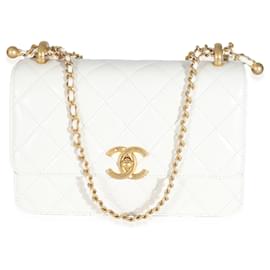 Chanel-Chanel 24C Weiße Mini-Tasche mit Überschlag und perfekter Passform aus gestepptem Kalbsleder-Weiß