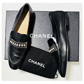 Chanel-Mocasines con cadena metálica y perlas artificiales-Negro,Plata