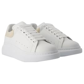 Alexander Mcqueen-Oversized Sneakers - Alexander Mcqueen - Leather - White-White