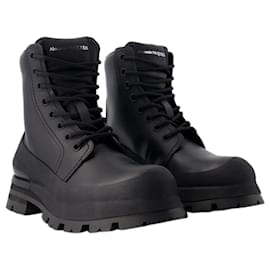 Alexander Mcqueen-Wander Ankle Boots - Alexander McQueen - Calfskin - Black-Black