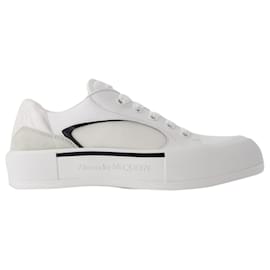 Alexander Mcqueen-Oversized Sneakers - Alexander Mcqueen - Leather - White/Black-White