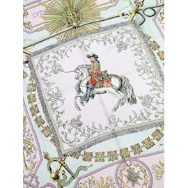 Hermès-Foulard cheval en soie rose clair-Rose