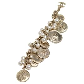 Chanel-Bracciale con ciondolo Rue Cambon in oro-D'oro