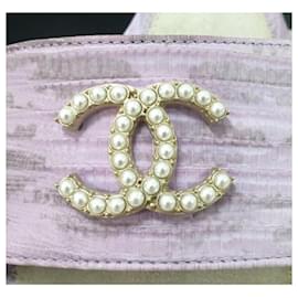 Chanel-Chanel Lila Python-Flip-Flops mit CC-Logo-Lila