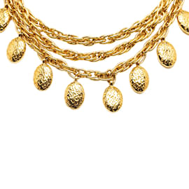 Chanel-Goldfarbene Halskette mit Chanel-CC-Medaillonkragen-Golden