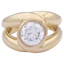 inconnue-Verflochtener Ring aus Gelbgold, besetzt mit einem Diamanten.-Andere
