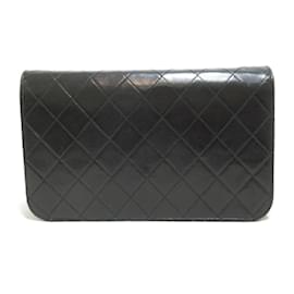Chanel-Bolso bandolera CC acolchado con solapa completa-Negro