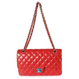 Chanel-Bolso con solapa con forro clásico mediano de piel de cordero acolchada roja de Chanel-Roja