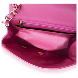 Chanel-Bolsa com aba mini quadrado acolchoado roxo Chanel pele de cordeiro-Roxo