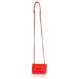 Chanel-Bolso con solapa de ladrillo Chanel Boy de charol acolchado rojo y plexiglás-Roja