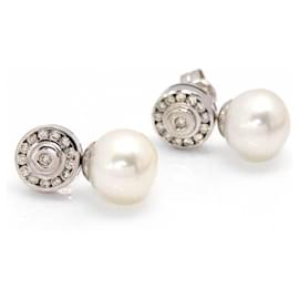 Autre Marque-Earrings in Gold, diamonds and pearl.-Silvery