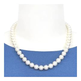 Mikimoto-18K Pearl Necklace --Silvery