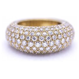 Autre Marque-Ring in gold and diamond paveé.-Golden