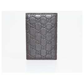 Gucci-Gucci Porte-passeport Guccissima noir-Noir