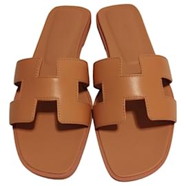 Hermès-Hermes Oran sandals in smooth leather Granit Rose-Pink