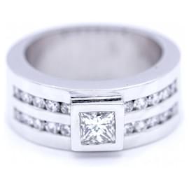 Autre Marque-White gold ring with princess diamond.-Silvery