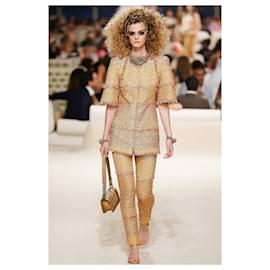 Chanel-Nova Paris / Calça e colete Dubai Ribbon Tweed-Multicor