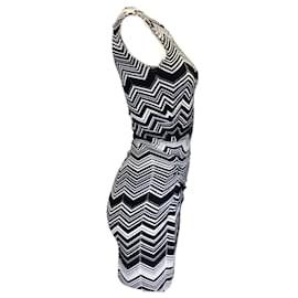 Missoni-Missoni Black / White 2022 Sleeveless Knit Mini Dress-Black