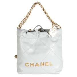 Chanel-Chanel Blue Shiny Quilted calf leather Mini 22 HOBO-Blue