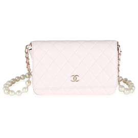 Chanel-Portefeuille Chanel en cuir d'agneau matelassé rose avec perles sur chaîne-Rose