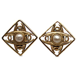 Chanel-Boucles d'oreilles à clip en fausses perles Chanel Gold CC-Doré