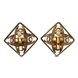 Chanel-Boucles d'oreilles à clip en fausses perles Chanel Gold CC-Doré