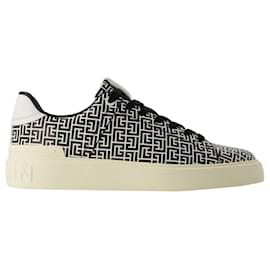 Balmain-B-Court Sneakers - Balmain - Leather - Black-Black