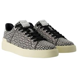 Balmain-B-Court Sneakers - Balmain - Leather - Black-Black