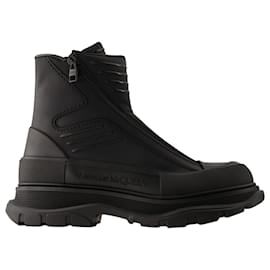 Alexander Mcqueen-Tread Ankle Boots - Alexander Mcqueen - Leather - Black-Black