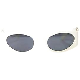 Moschino-Ivory cat eye sunglasses-Cream