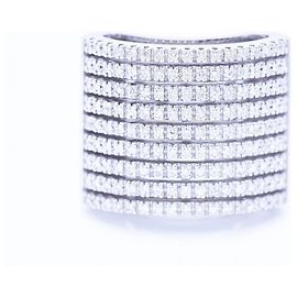 Autre Marque White gold and diamond pavé ring. Silvery