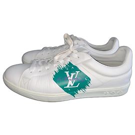 Baskets Louis Vuitton en cuir blanc Blanc