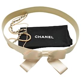 Chanel-Chanel Vintage Cream Satin Bow 3ple Pearl & Chain CC Drop Belt Size 80/32-Beige