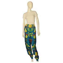 Gianni Versace-GIANNI VERSACE Pantalón de seda Estampado banderas talla IT 46 de S/S 1993, Colección Miami-Multicolor