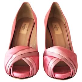 Valentino Garavani-Sapatos de seda Valentino-Rosa