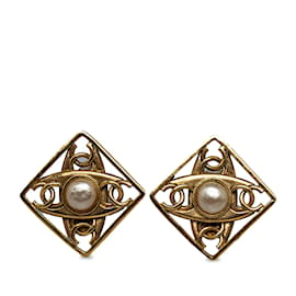 Chanel-Boucles d'oreilles à clip en fausses perles Chanel CC dorées-Doré