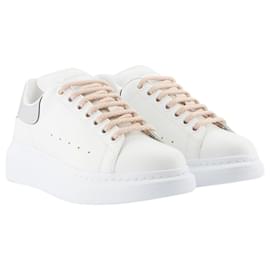 Alexander Mcqueen-Oversized Sneakers - Alexander Mcqueen - Leather - White/silver-White