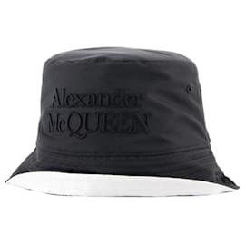 Alexander Mcqueen-Chapéu Bucket Low Rever - Alexander McQueen - Poliéster - Preto/Off white-Preto
