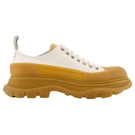 Alexander Mcqueen-Tênis Tread - Alexander McQueen - Couro - Bege-Bege