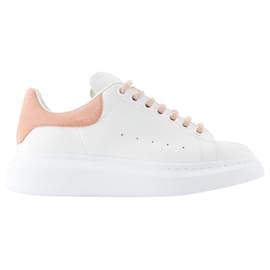 Alexander Mcqueen-Übergroße Sneakers – Alexander Mcqueen – Leder – Weiß-Weiß