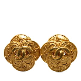 Chanel-CC Arabesque Clover Clip On Earrings-Golden