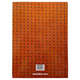 MCM-Libro MCM con copertina rigida Libro di decorazione di design per borse alla moda Assouline 2010 Michael Cromer-Altro