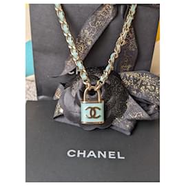 Chanel-CC B18P Logo Green Large Padlock Leather Necklace RARE box-Green